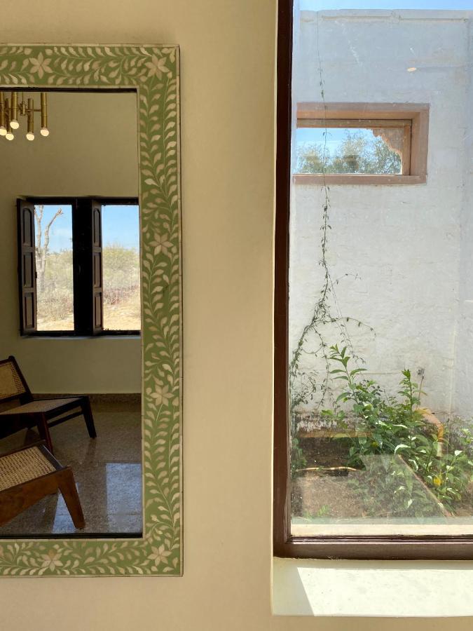 Kaner Retreat - India'S First Desert Botanical Resort Shaitrawa Ngoại thất bức ảnh